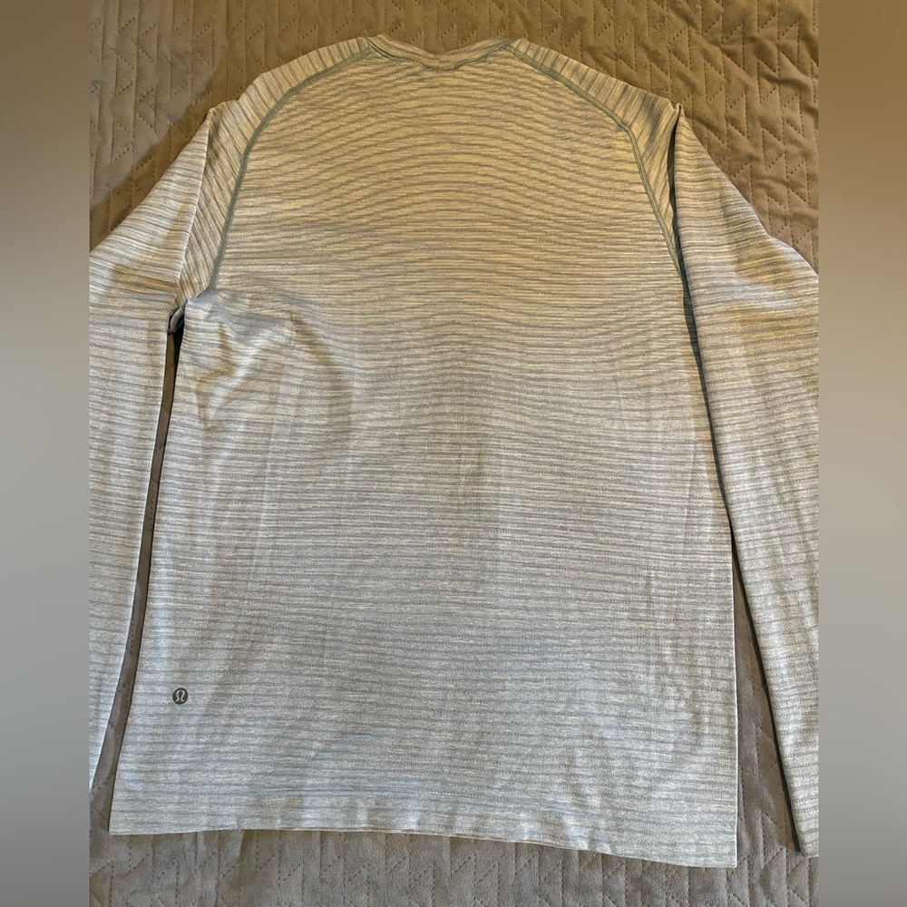 Lululemon live in‎ practice l/s shirt mens size medium blue pre-owned condition